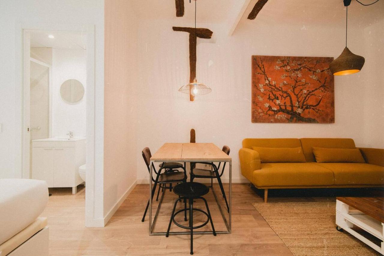 Charming Design Apartment Reina Sofia Madrid Exterior photo